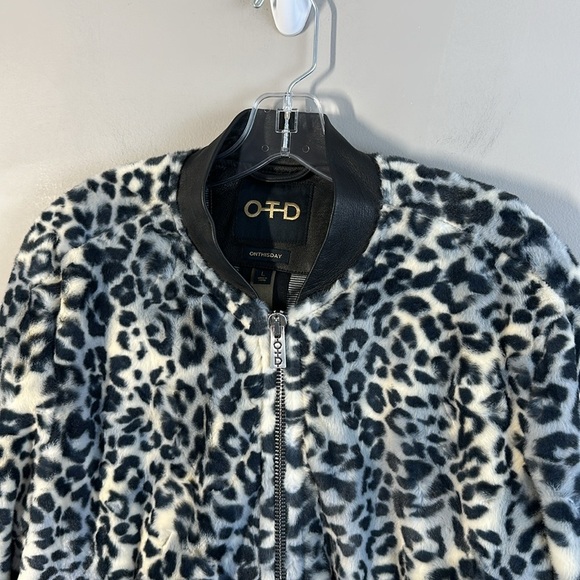 OTD Black And White Faux Fur Jacket With Lamb Leather Trim Size L - Picture 3 of 14